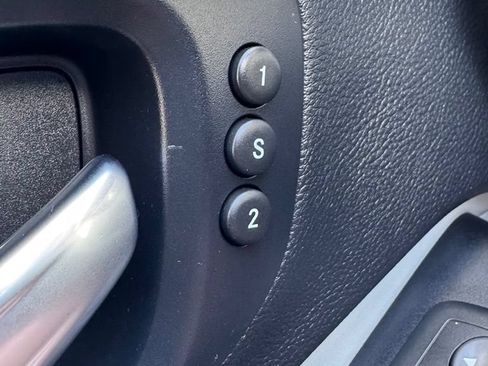 Used 2019 Jeep Cherokee Limited FWD image 22