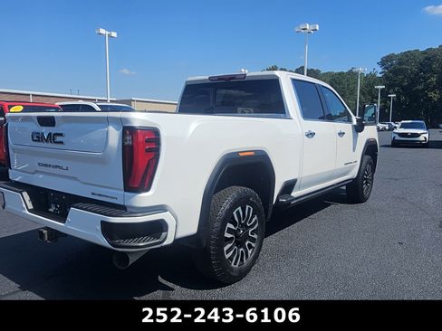 Used 2024 GMC Sierra 2500 Denali Ultimate AWD/4WD image 7