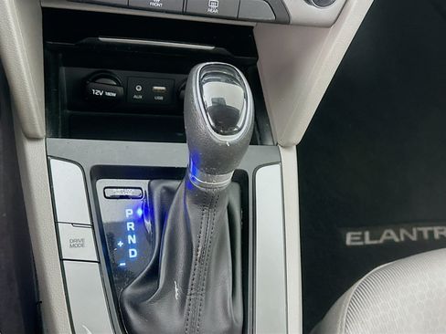 Used 2018 Hyundai Elantra SEL FWD image 23