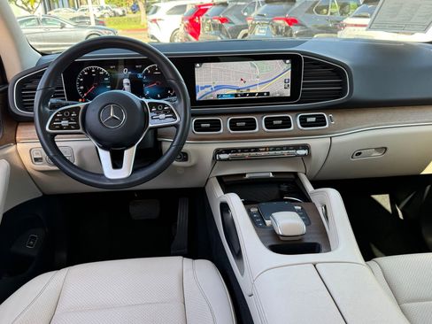 Used 2021 Mercedes-Benz GLE 350 w/ 3rd Row Seat Package image 41