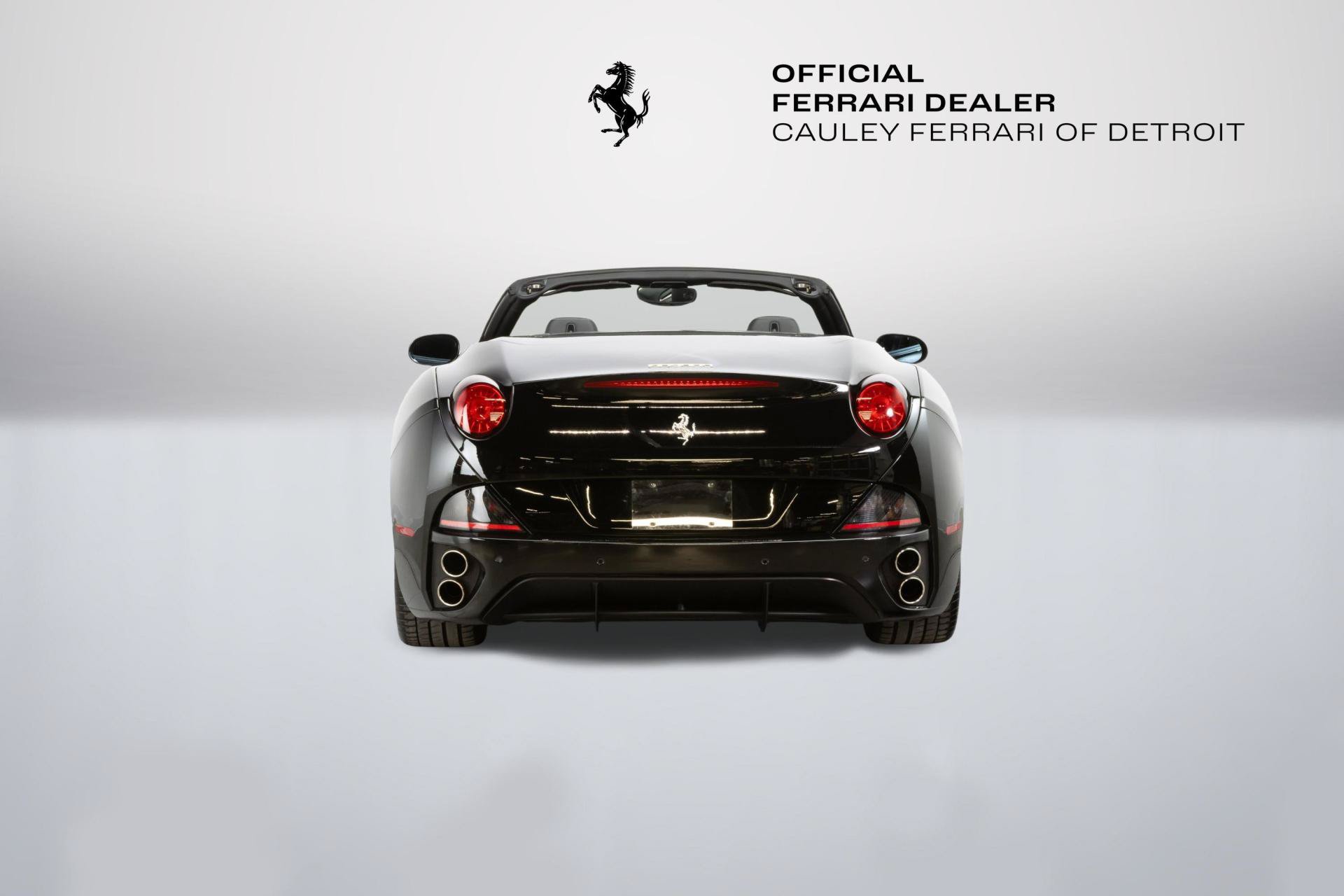 Used 2010 Ferrari California RWD image 7