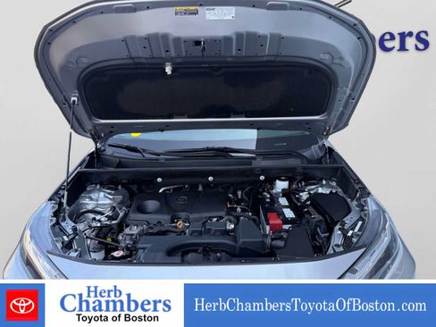 Used 2023 Toyota RAV4 LE AWD/4WD image 7