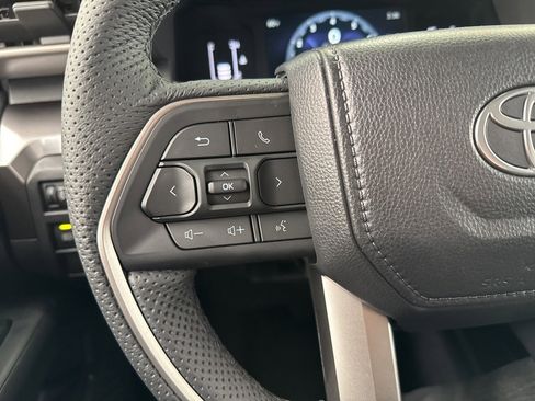 Certified 2025 Toyota Tacoma SR5 image 19