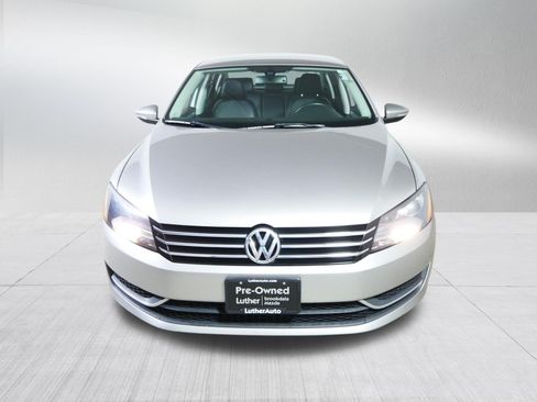 Used 2012 Volkswagen Passat 2.5 SE FWD image 2