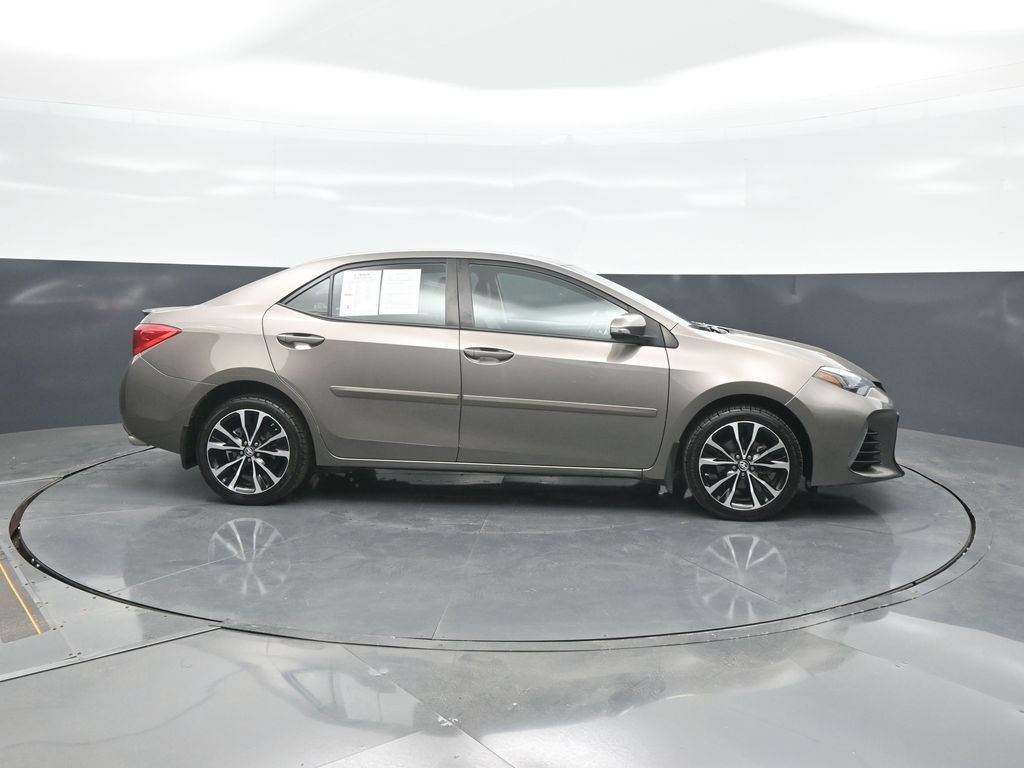 Used 2018 Toyota Corolla SE FWD image 8