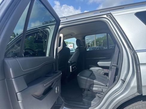 Used 2024 Ford Expedition XLT RWD image 14