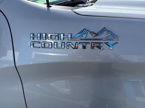 Used 2024 Chevrolet Silverado 1500 High Country w/ High Country Premium Package AWD/4WD image 6