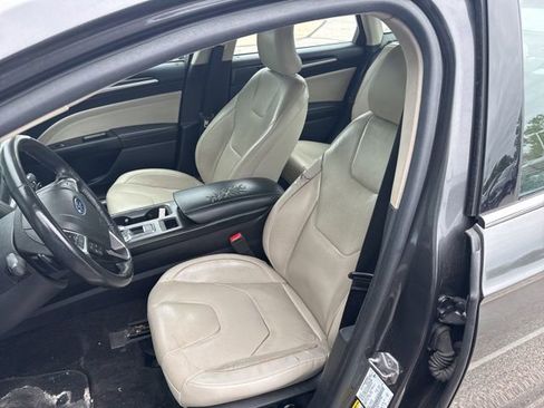 Used 2018 Ford Fusion Titanium AWD/4WD image 17
