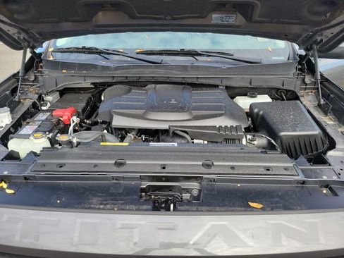 Used 2024 Nissan Titan SV w/ SV Convenience Package image 40