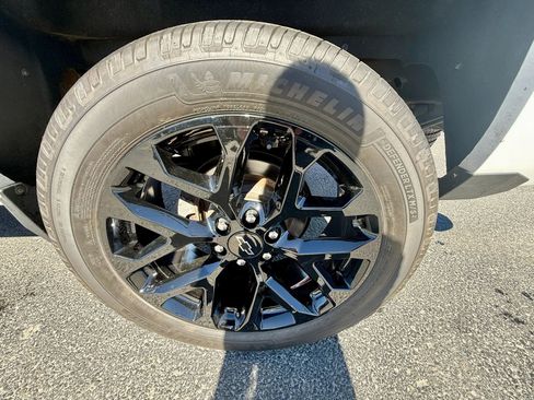 Used 2015 Chevrolet Silverado 1500 LT w/ LT Convenience Package image 18