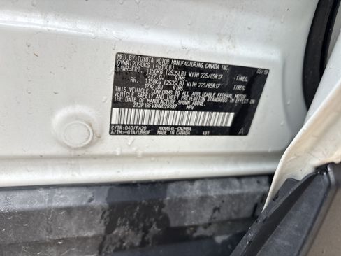 Used 2019 Toyota RAV4 XLE w/ Protection Package AWD/4WD image 34