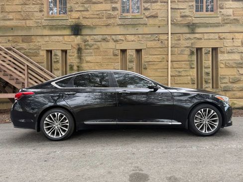 Used 2015 Hyundai Genesis 3.8 w/ Option Group 04 image 3