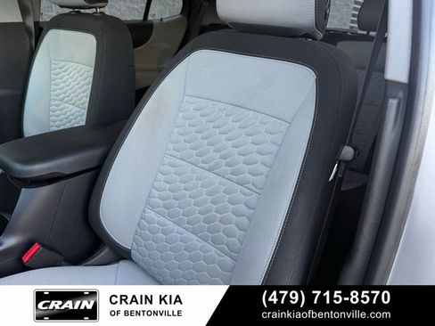 Used 2021 Chevrolet Equinox LS w/ LS Convenience Package FWD image 22