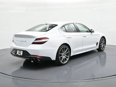 Used 2023 Genesis G70 2.0T image 6