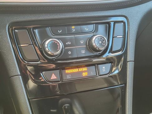 Certified 2022 Buick Encore Preferred w/ Safety Package image 13