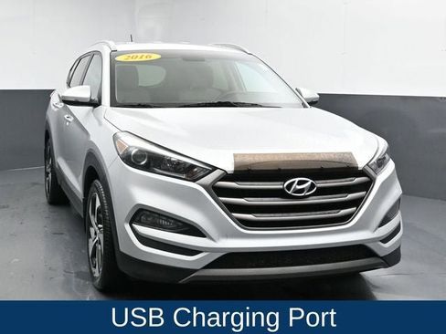 Used 2016 Hyundai Tucson Sport image 4