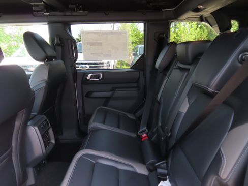 New 2026 Ford Bronco Outer Banks AWD/4WD image 17