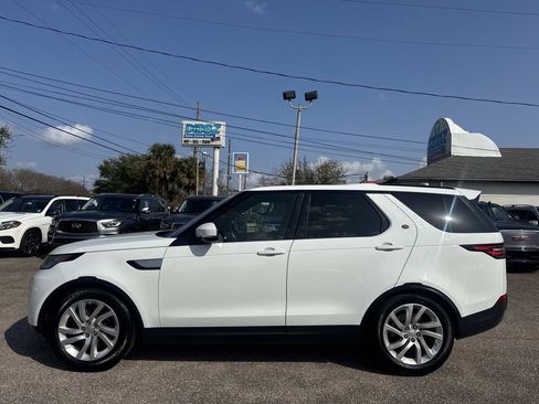 Used 2017 Land Rover Discovery HSE image 4
