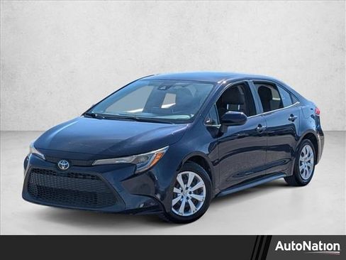 Used 2020 Toyota Corolla LE image 1