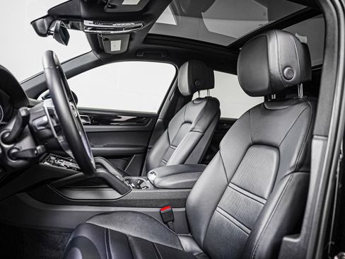 Certified 2021 Porsche Cayenne S AWD/4WD image 5