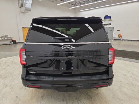 Used 2024 Ford Expedition Limited image 6