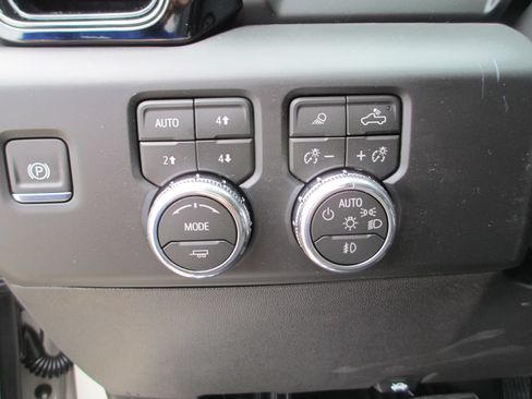 New 2026 GMC Sierra 1500 AT4 w/ AT4 Premium Package AWD/4WD image 20