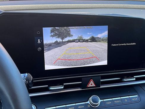 Used 2025 Hyundai Elantra SEL FWD image 27