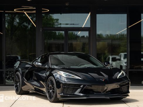 Used 2024 Chevrolet Corvette Stingray Preferred Cpe w/ Z51 Performance Package image 1