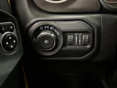 Used 2020 Jeep Wrangler Unlimited Sport image 22