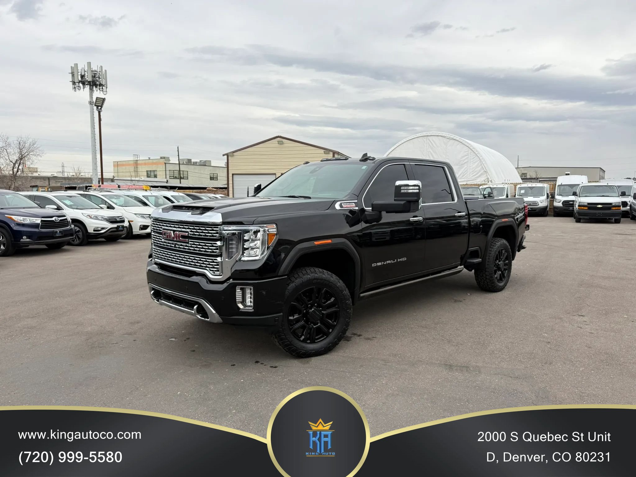 Used 2022 GMC Sierra 2500 Denali w/ Denali Black Diamond Edition AWD/4WD image 1
