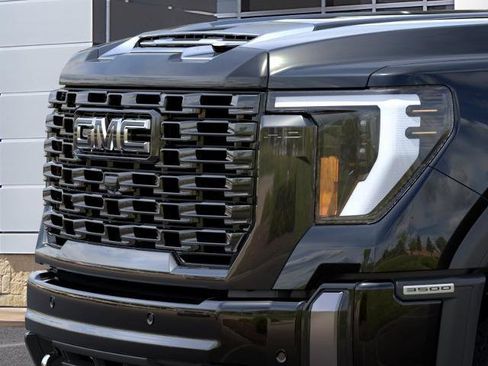 New 2026 GMC Sierra 3500 Denali Ultimate AWD/4WD image 37