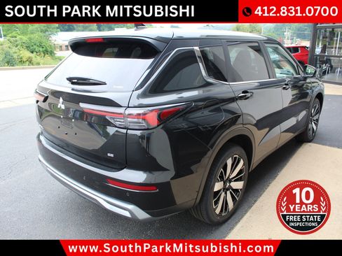 New 2025 Mitsubishi Outlander SE image 9