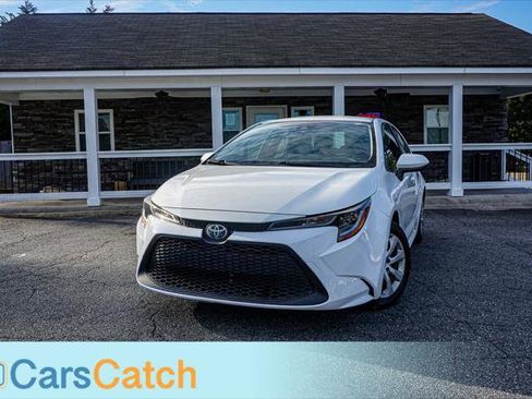 Used 2020 Toyota Corolla LE image 1