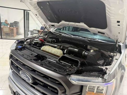 Used 2021 Ford F150 XLT w/ Equipment Group 302A High AWD/4WD image 4