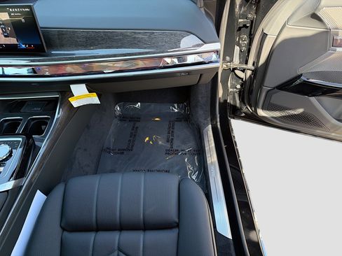 New 2026 BMW i7 eDrive50 w/ Premium Package image 17