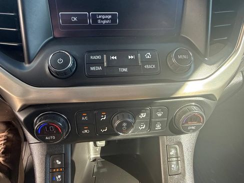 Used 2019 GMC Acadia Denali w/ Technology Package FWD image 28