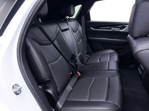 Used 2025 Cadillac XT5 Premium Luxury image 39