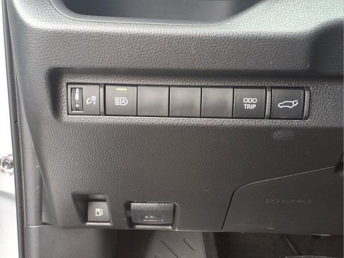 Used 2023 Toyota RAV4 XSE AWD/4WD image 14