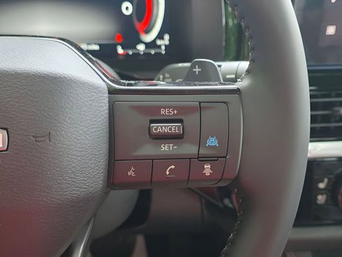 New 2026 Nissan Pathfinder Platinum AWD/4WD image 24