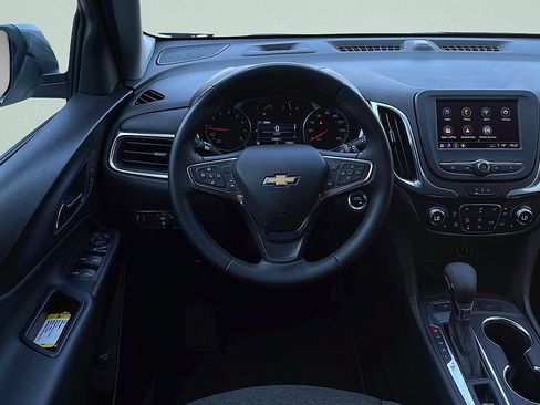 Used 2024 Chevrolet Equinox LT AWD/4WD image 10