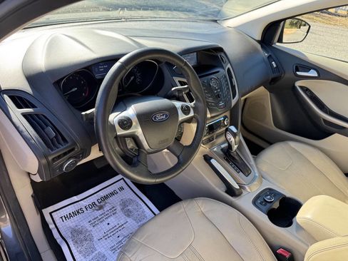 Used 2012 Ford Focus SEL image 18