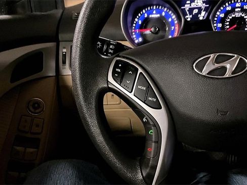 Used 2011 Hyundai Elantra GLS w/ Navigation Pkg 4 image 20