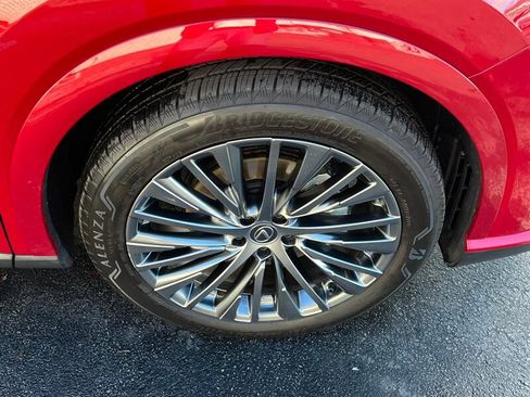 Used 2024 Lexus RX 450h Luxury w/ Convenience Package image 11