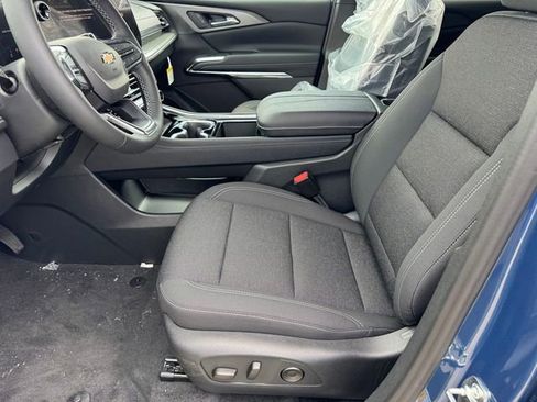 New 2026 Chevrolet Traverse LT w/ Driver Confidence Package FWD image 12