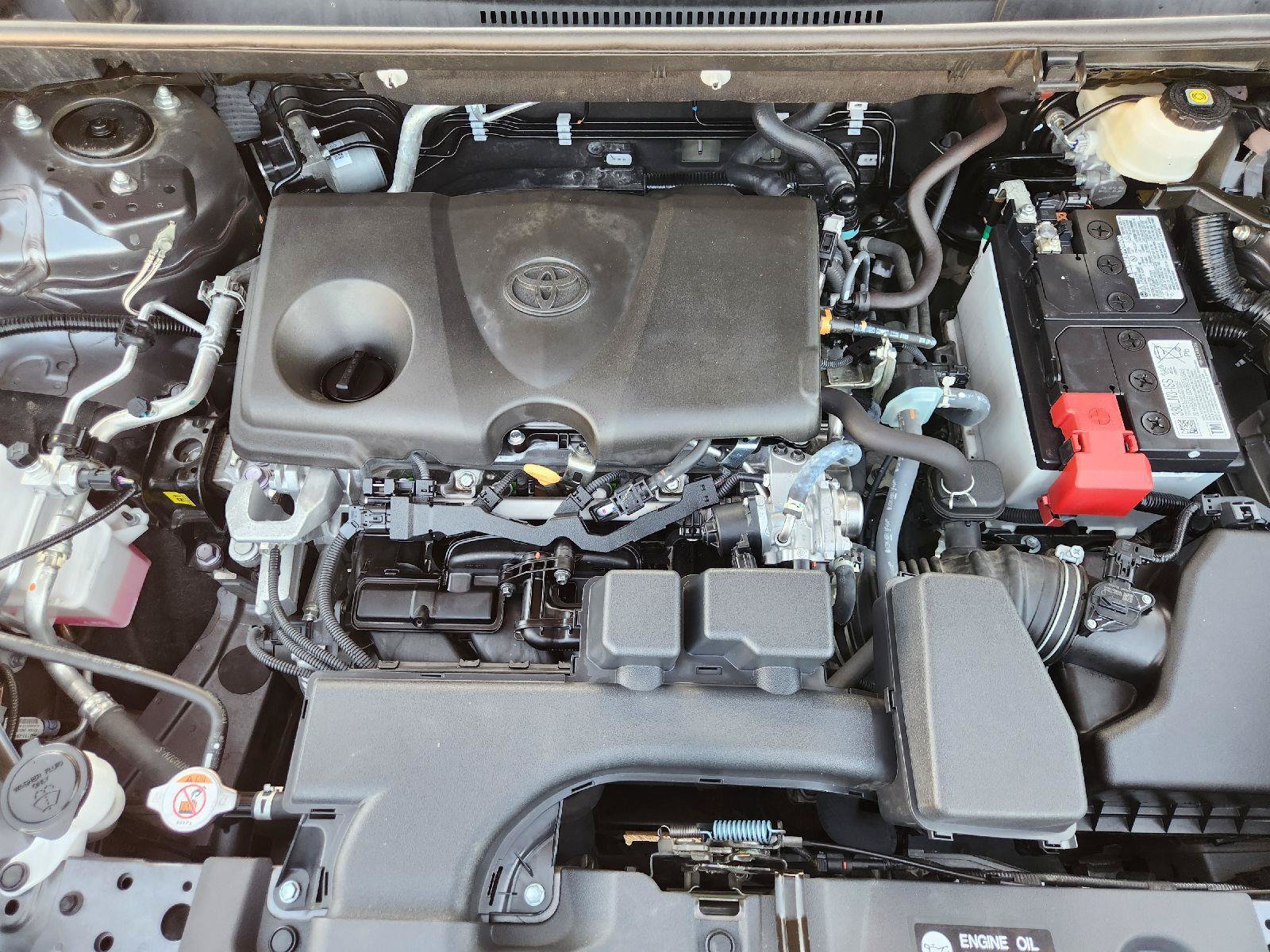 Used 2024 Toyota RAV4 LE FWD image 31