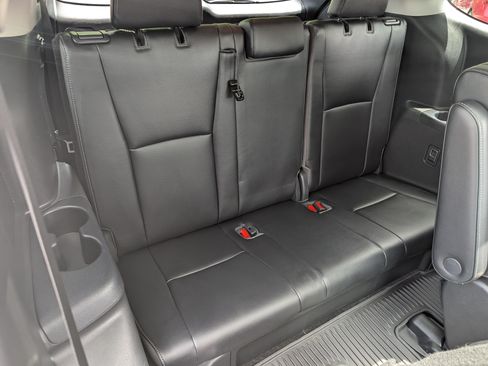 Used 2023 Toyota Highlander Platinum AWD/4WD image 22