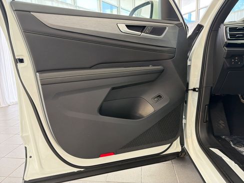 New 2026 Volkswagen Atlas Cross Sport SE FWD image 21