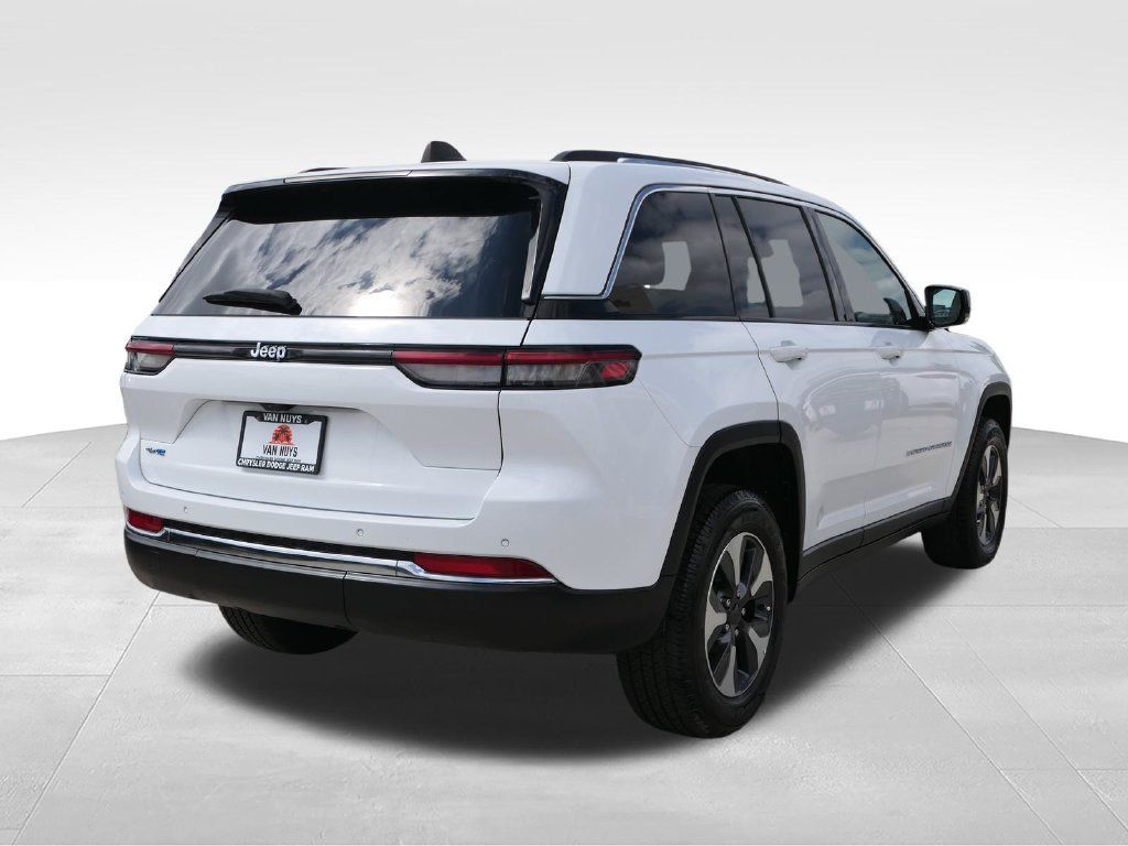 Certified 2024 Jeep Grand Cherokee Limited 4xe AWD/4WD image 2