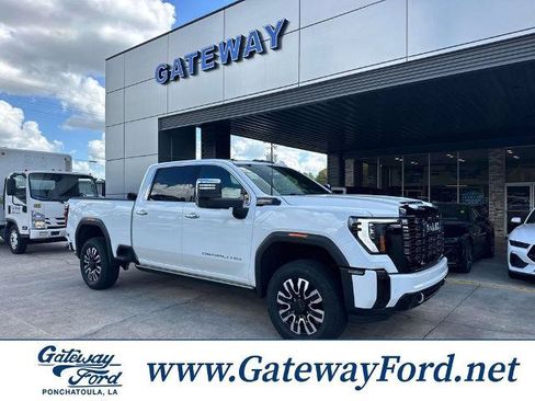 Used 2025 GMC Sierra 3500 Denali Ultimate AWD/4WD image 1