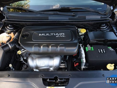 Used 2015 Chrysler 200 Limited w/ Convenience Group image 12